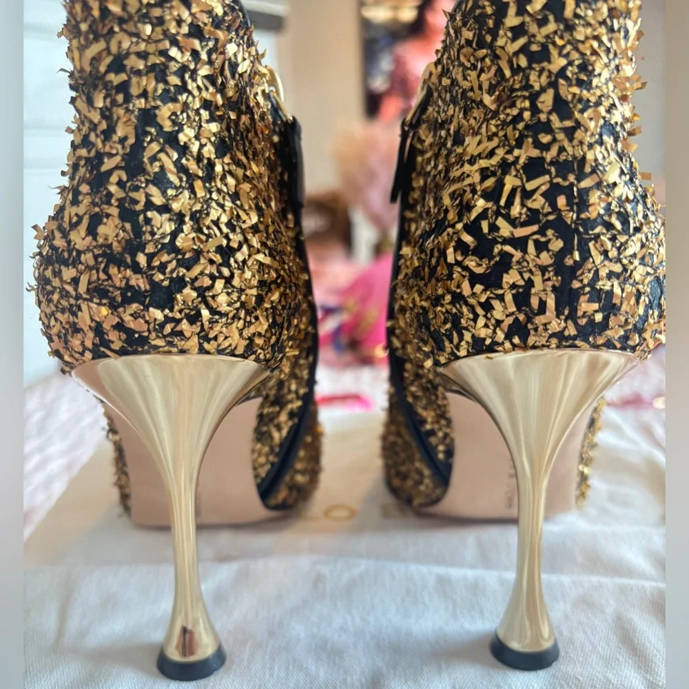 NWT • Manolo Blahnik • Pluta Pointed Toe Bootie • Black and Gold Tinsel • 37 EU - Picture 10 of 10